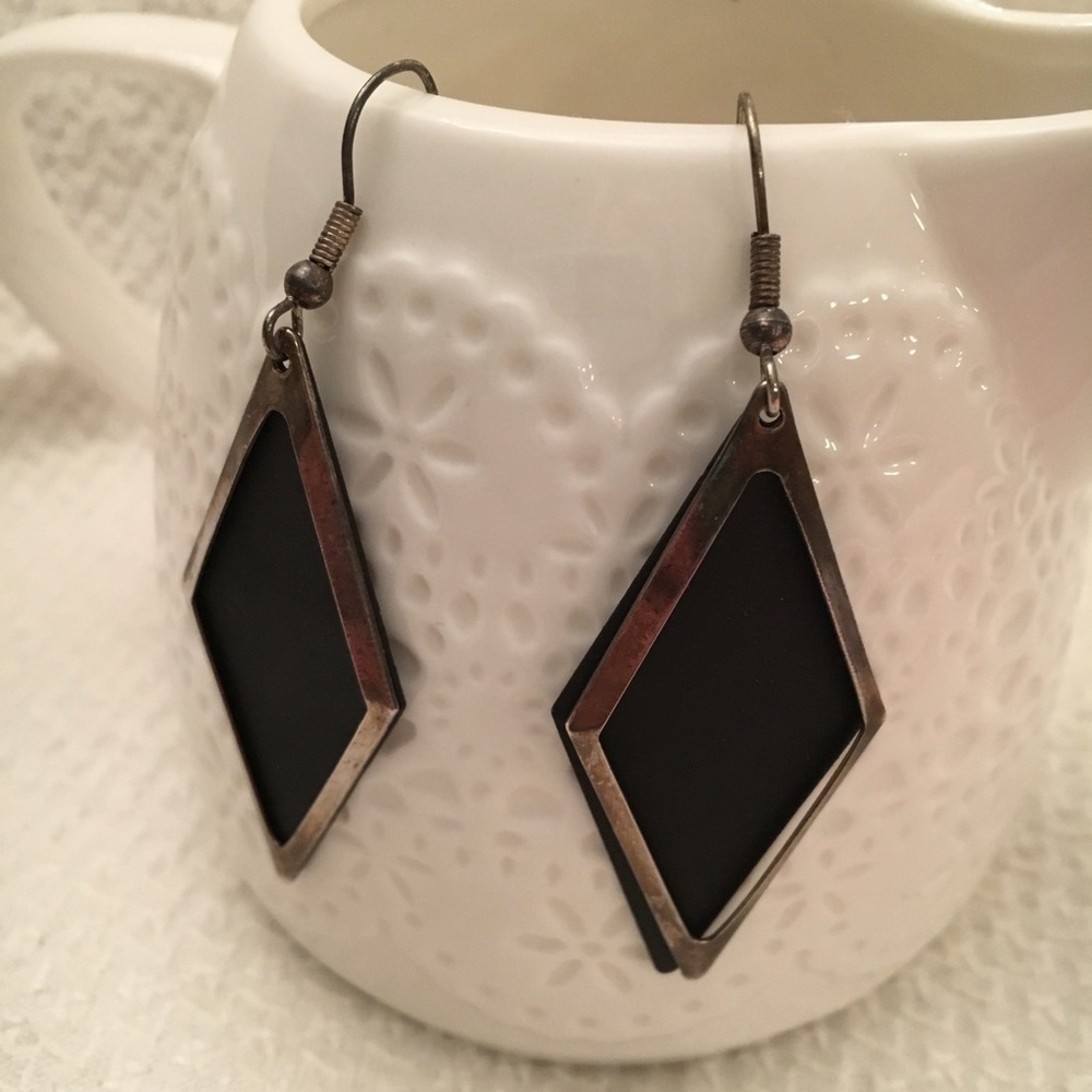 🌺 3 for $10 Earrings 🌺